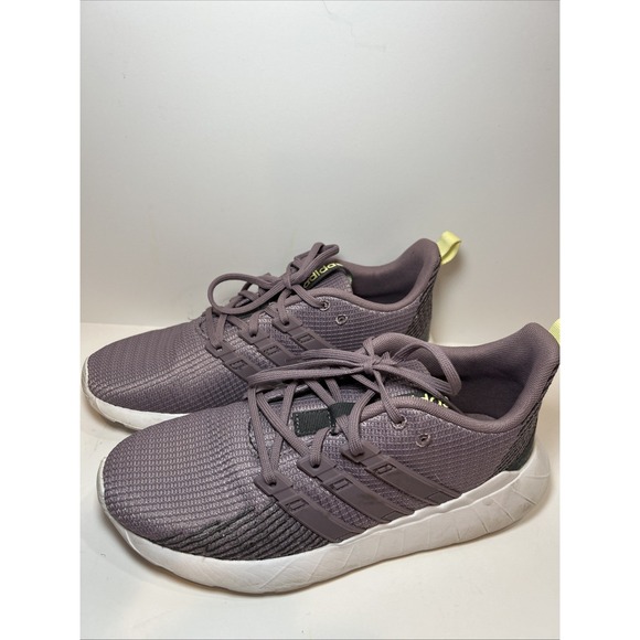 Womens Size 8M Adidas Questar Flow EG3642 Running Shoes Purple - Picture 1 of 7